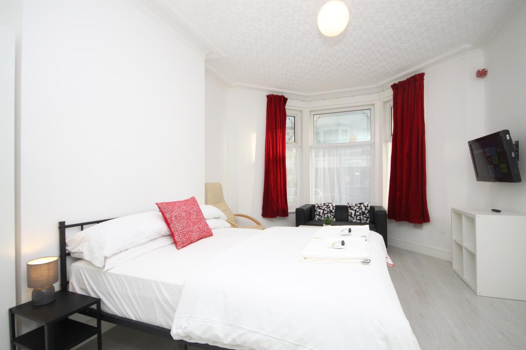 Barton Beachside - Stylish Studio Apartment, Double & Single - Central Beach & Promenade Location - Over 21'S, Family Friendly Only, Id Required Blackpool Dış mekan fotoğraf