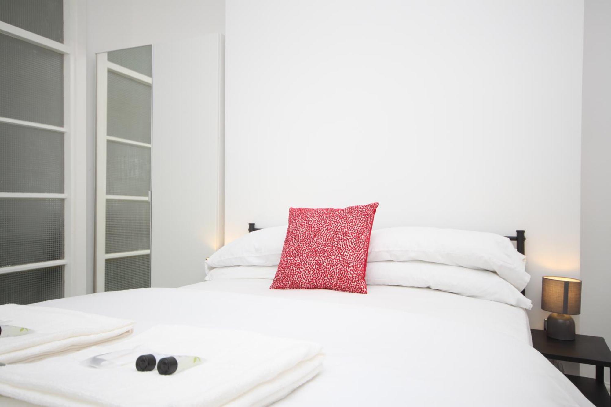 Barton Beachside - Stylish Studio Apartment, Double & Single - Central Beach & Promenade Location - Over 21'S, Family Friendly Only, Id Required Blackpool Dış mekan fotoğraf