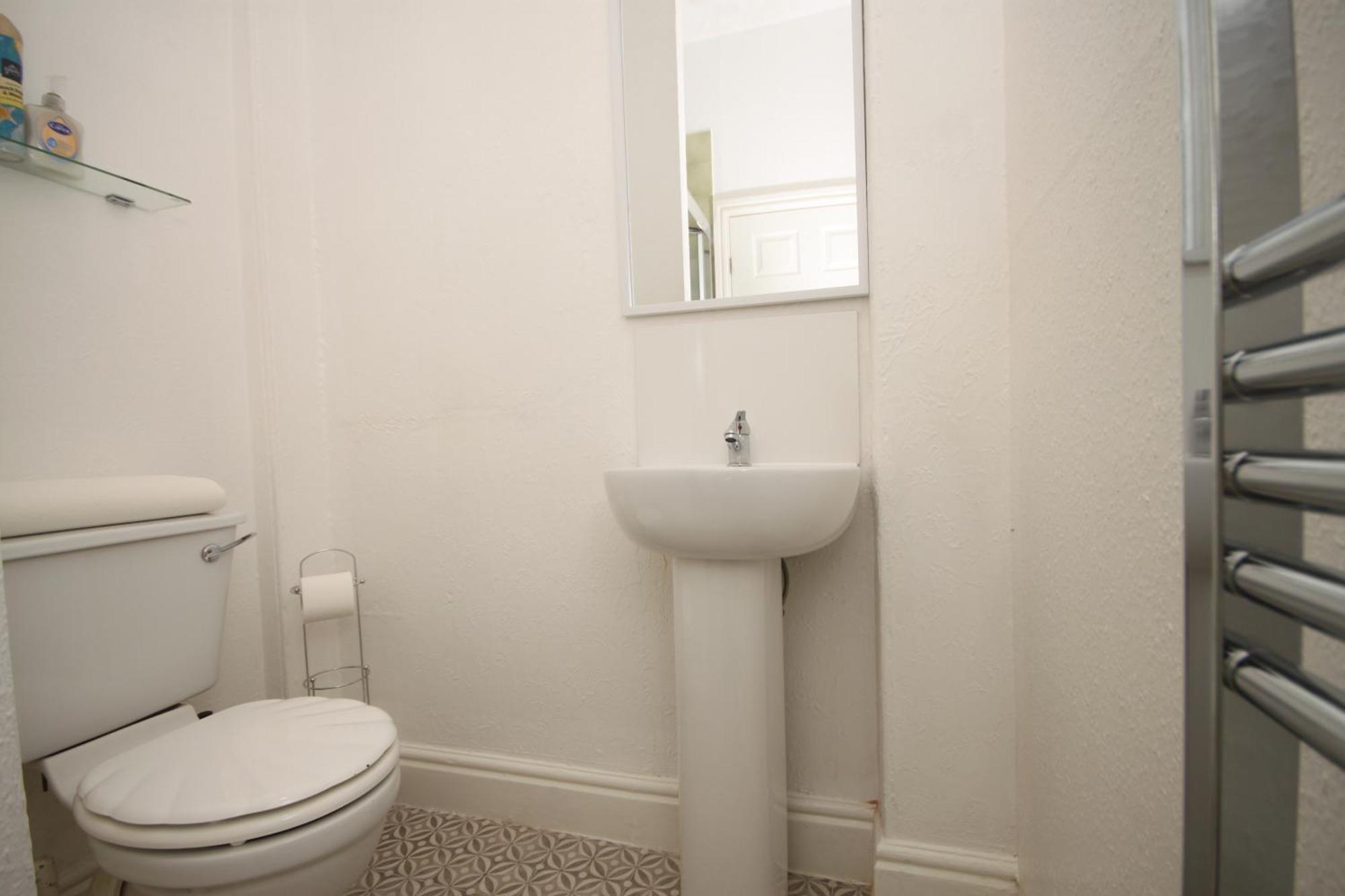 Barton Beachside - Stylish Studio Apartment, Double & Single - Central Beach & Promenade Location - Over 21'S, Family Friendly Only, Id Required Blackpool Oda fotoğraf