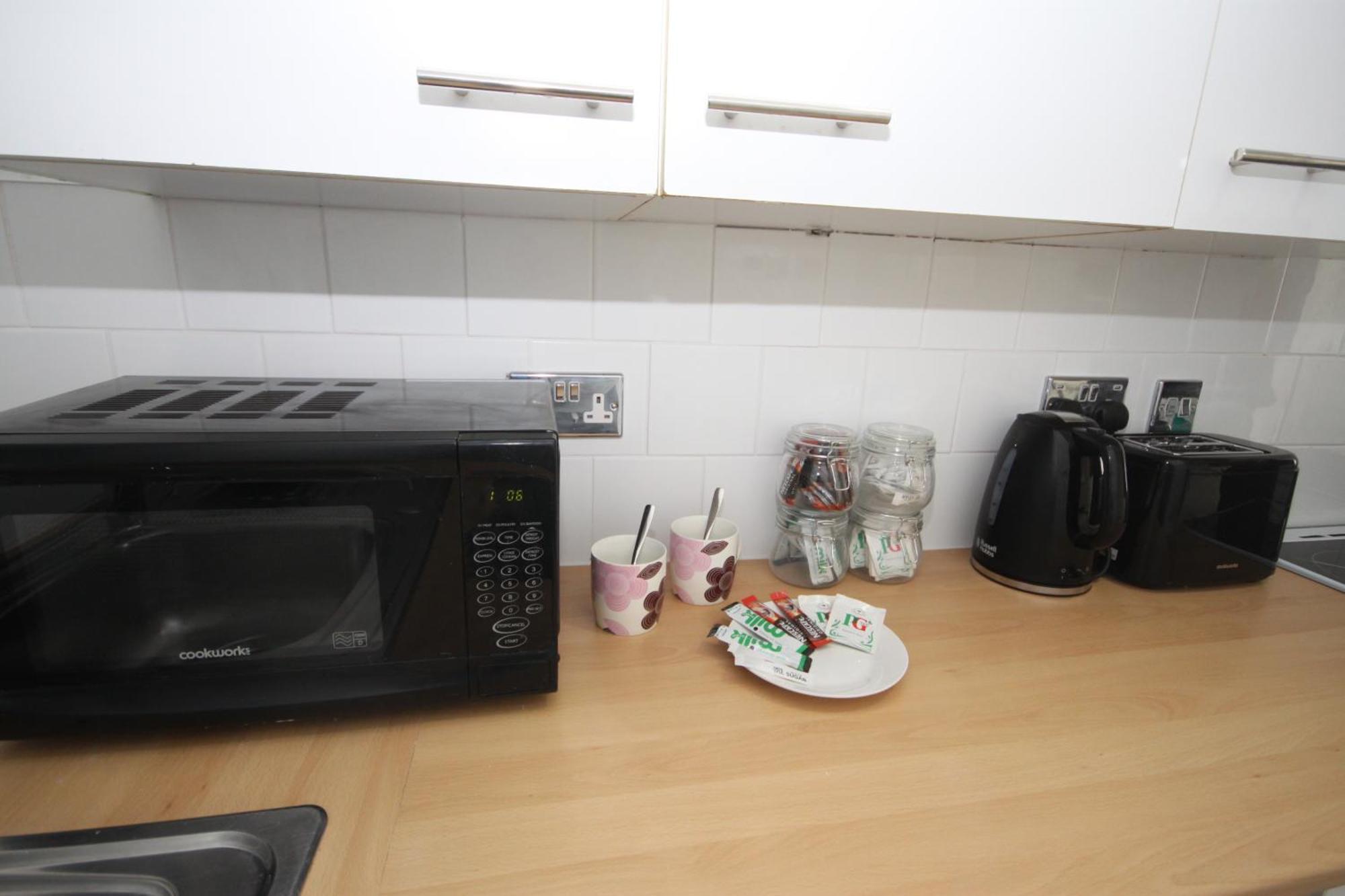Barton Beachside - Stylish Studio Apartment, Double & Single - Central Beach & Promenade Location - Over 21'S, Family Friendly Only, Id Required Blackpool Dış mekan fotoğraf