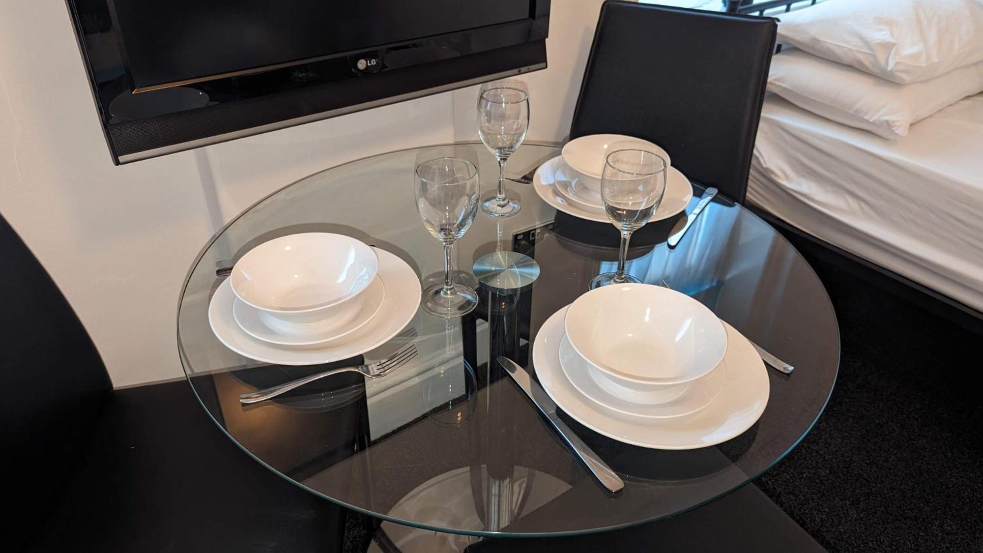 Barton Beachside - Stylish Studio Apartment, Double & Single - Central Beach & Promenade Location - Over 21'S, Family Friendly Only, Id Required Blackpool Dış mekan fotoğraf